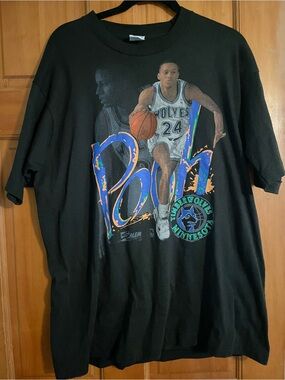 Vintage Timberwolves 'Pooh' Graphic Basketball Tee - Black